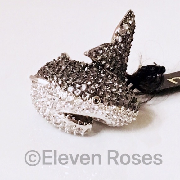 nOir Natalie The Shark Black Gray Crystal Ring - Picture 8 of 8